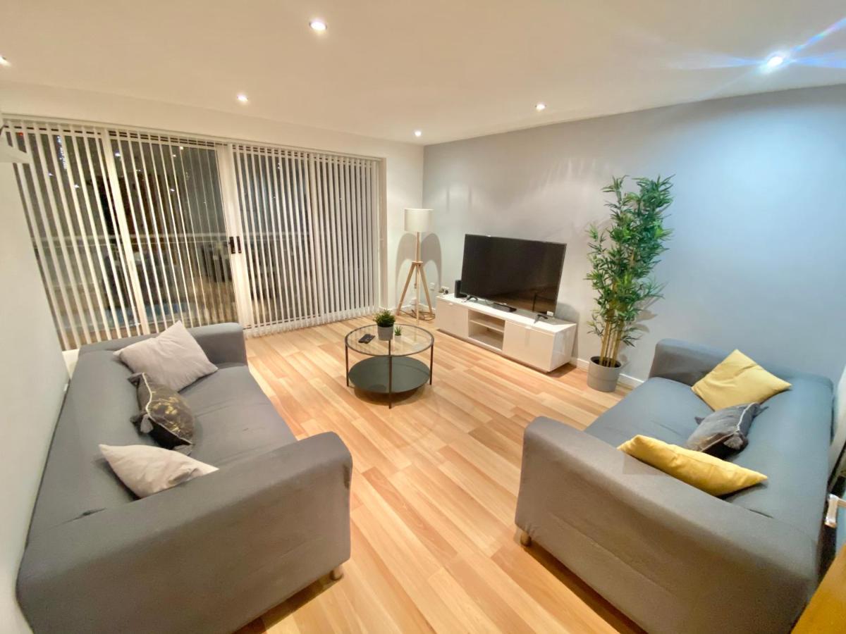 Large 5-Bed City Centre Townhouse With Secure Parking Manchester Exterior foto